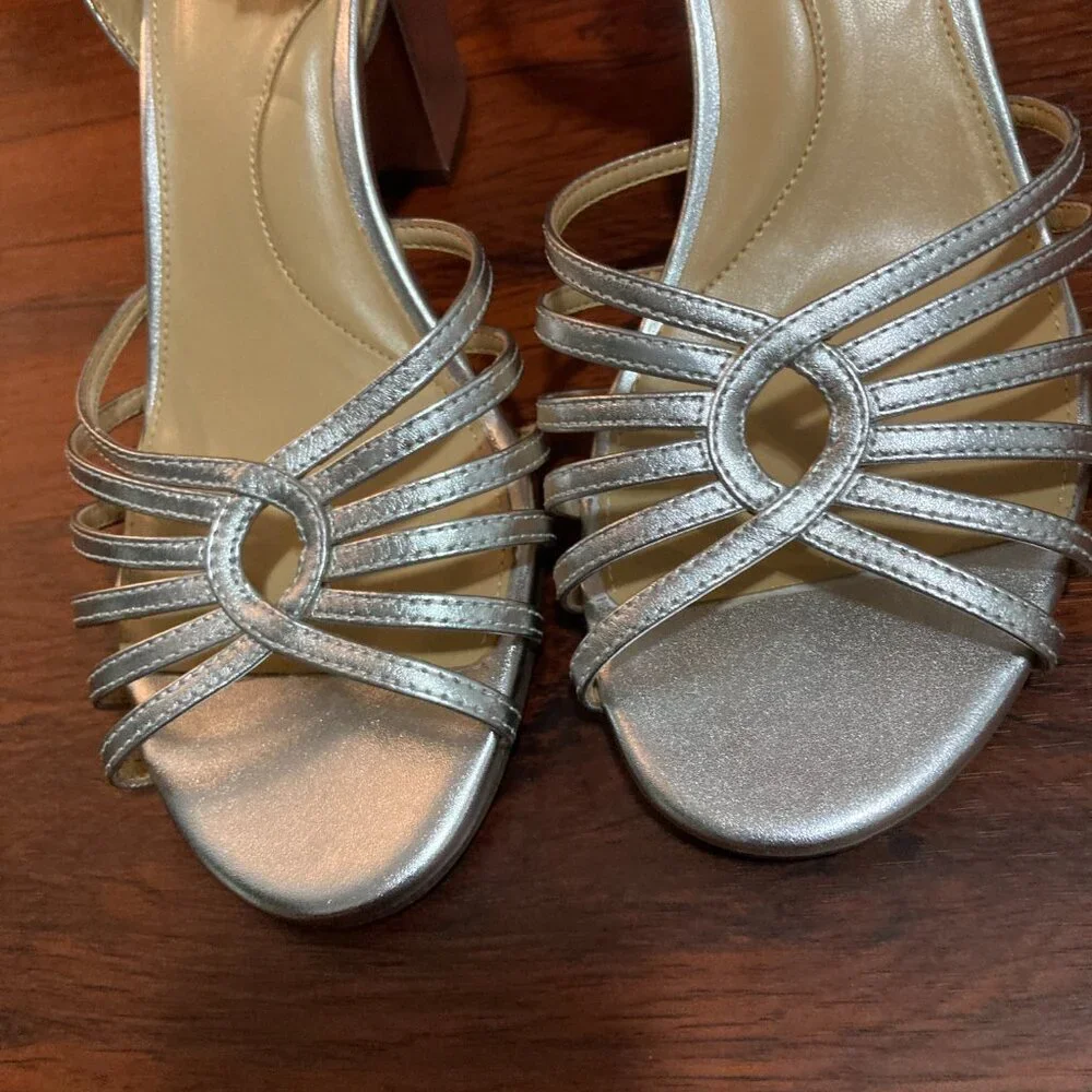 Talbots Block Heel Sandals Womens 8.5 Silver Metallic Strappy Evening Shoes